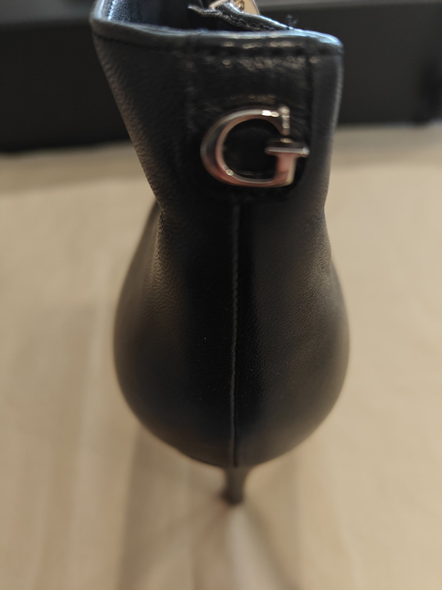 Bottillon GUESS